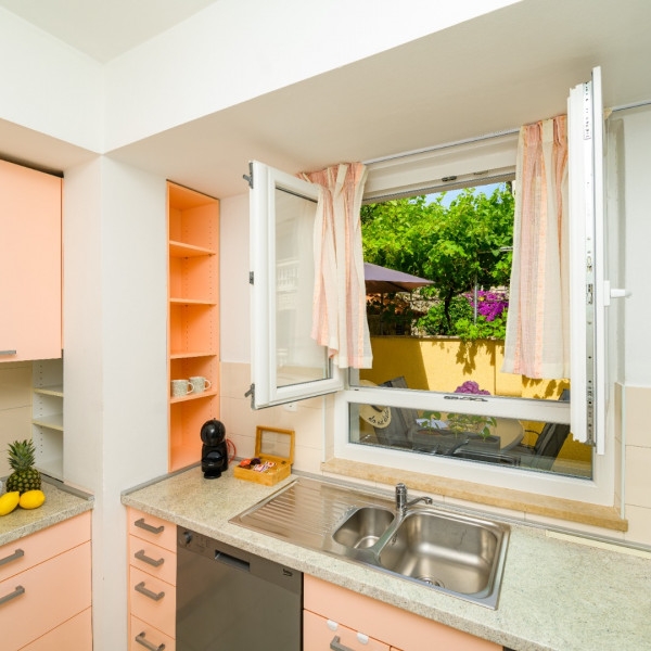 Kitchen, House Rosa, House Rosa Apartments by the sea, Mali Lošinj, Croatia Mali Lošinj